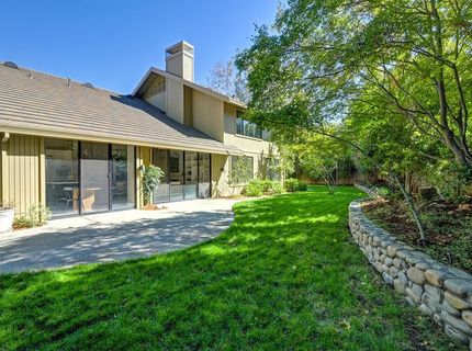 11380 Huntington Village Ln, Gold River, CA 95670 Photo