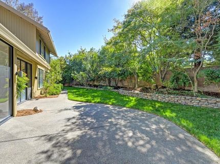 11380 Huntington Village Ln, Gold River, CA 95670 Photo