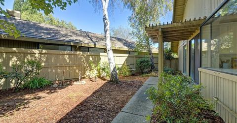 11380 Huntington Village Ln, Gold River, CA 95670 Photo