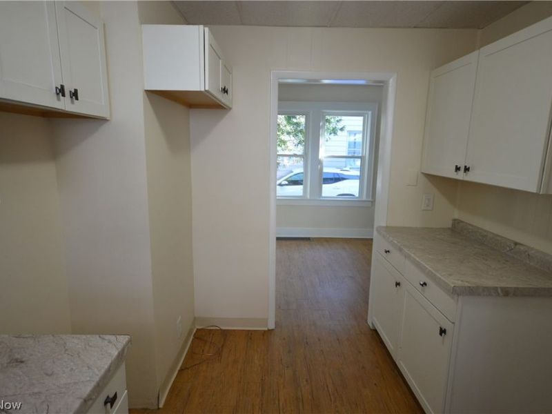 409 The Brooklands Avenue, Akron, OH 44305 Photo 7