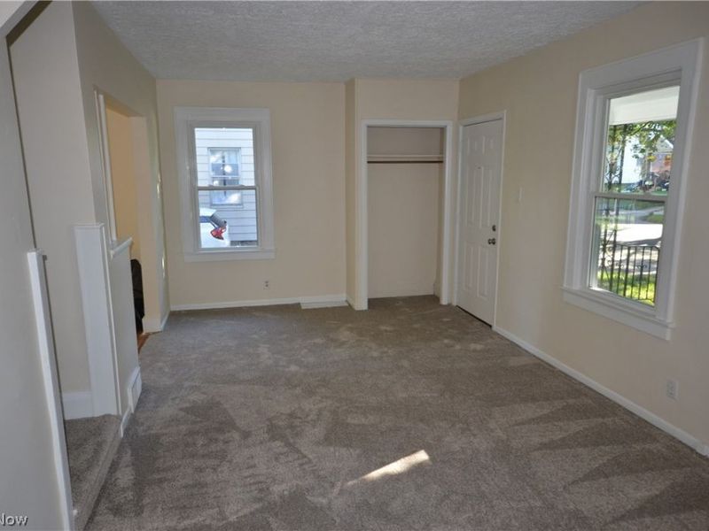 409 The Brooklands Avenue, Akron, OH 44305 Photo 9