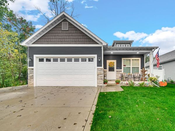 1500 Waverly Road, Porter, IN 46304