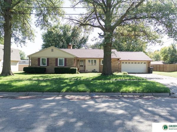 626 E 12th Street, York, NE 68467