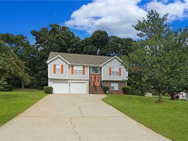 3806 Clayton Crossing Way , Ellenwood, GA 30294