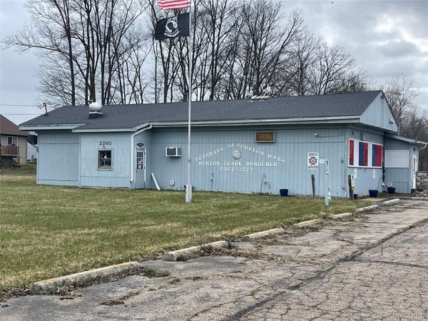 2260 S BELSAY Street , Burton, Mi 48519