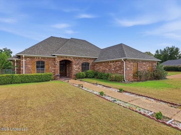 705 Huntington Cove, Madison, MS 39110