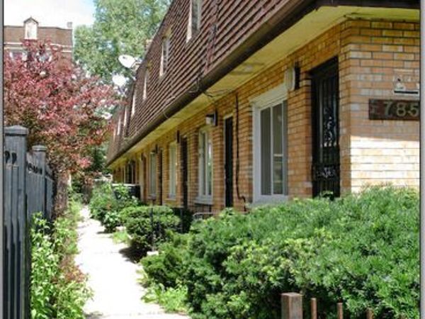 7853 S Coles Avenue , Unit I, Chicago, IL 60649