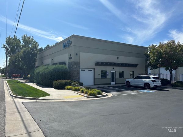 9049 N Horseshoe Bend Rd, Eagle, ID 83714
