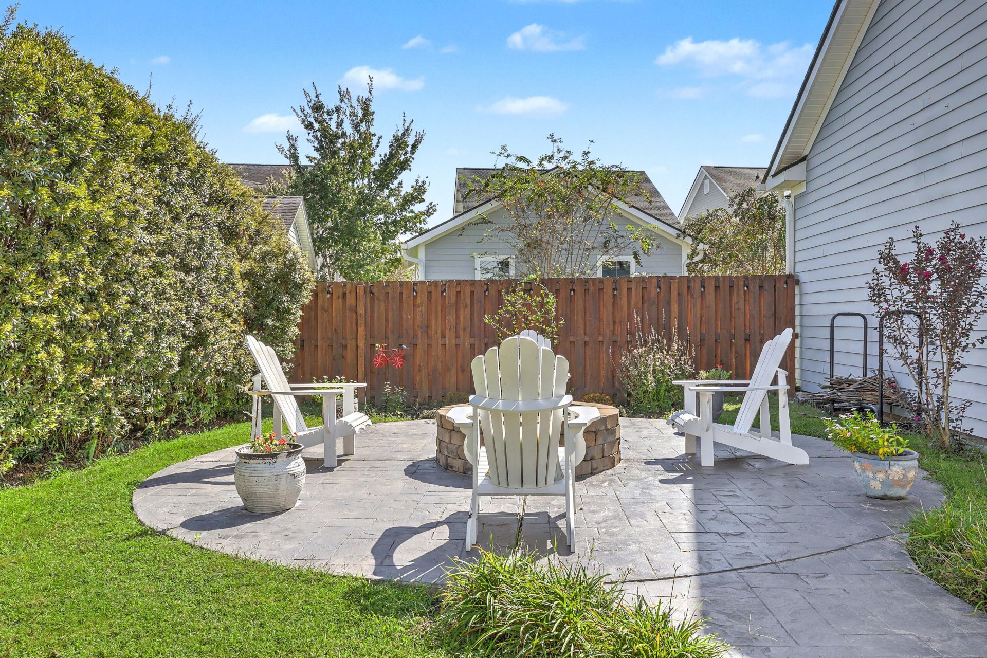 310 Woodgate Way Photo 32
