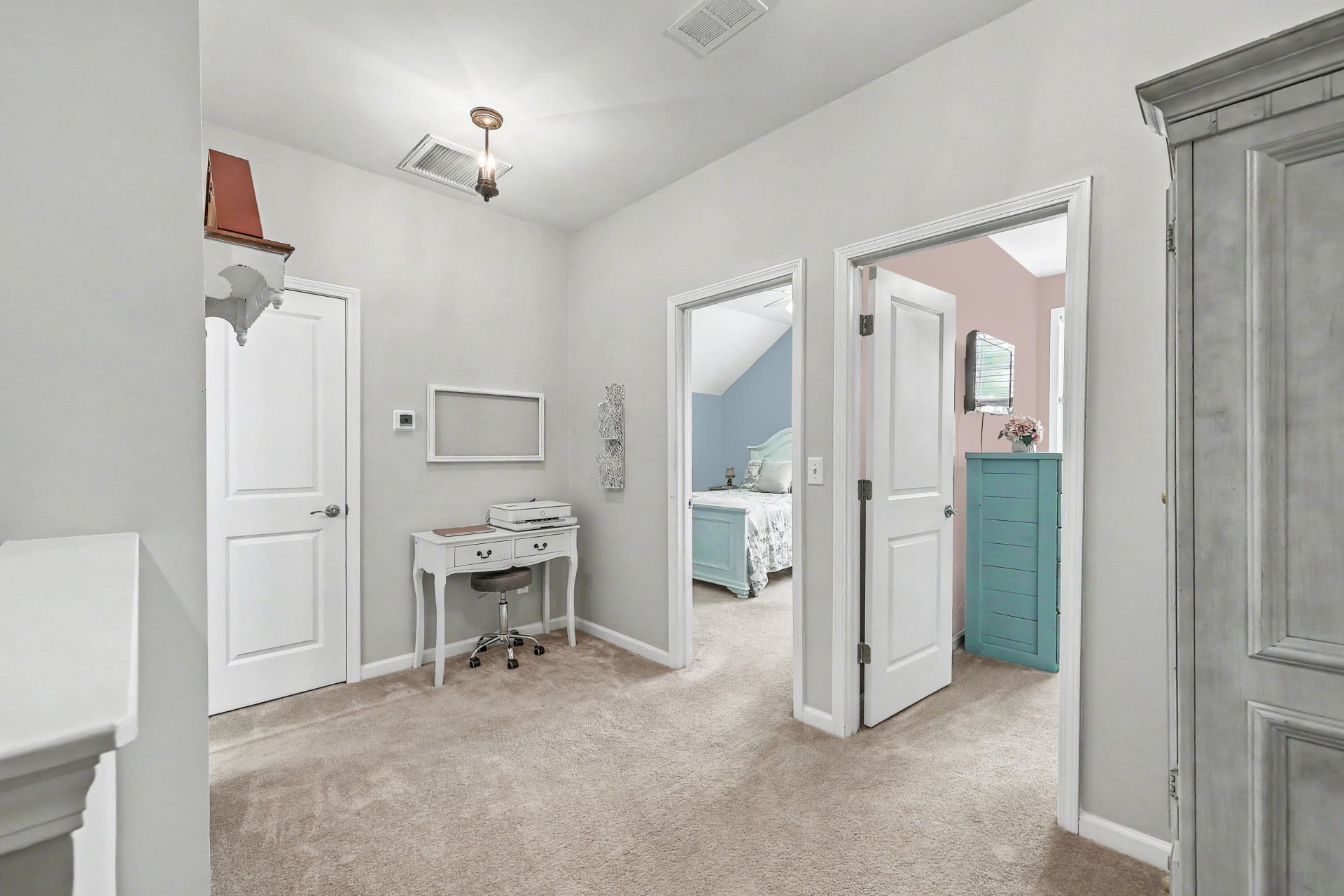 310 Woodgate Way Photo 37