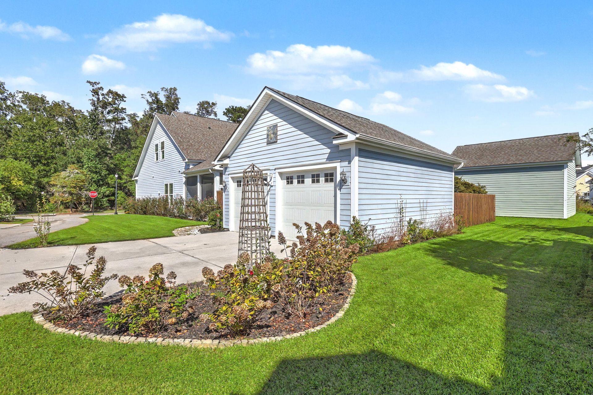 310 Woodgate Way Photo 44