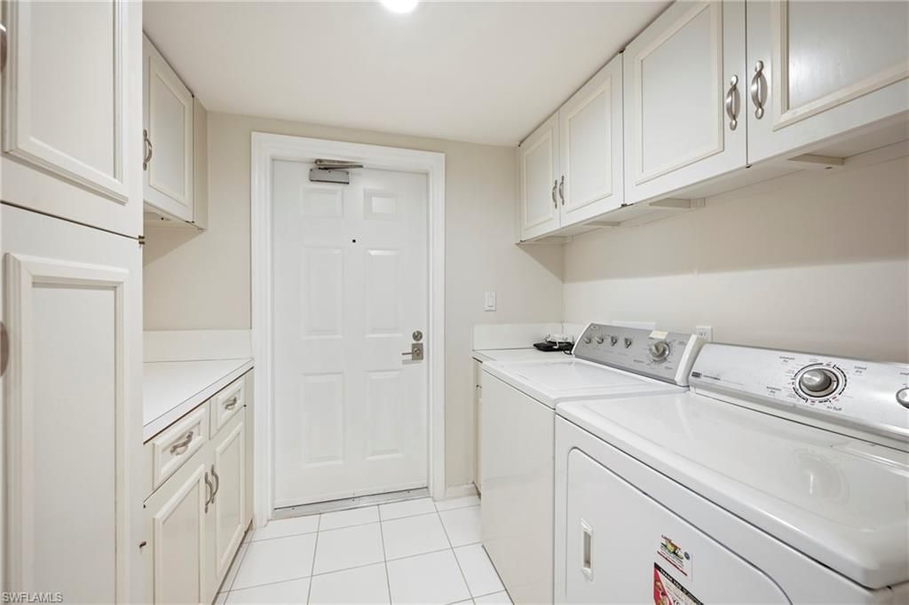 6075 Pelican Bay Blvd , Unit 201, Naples, FL 34108 Photo