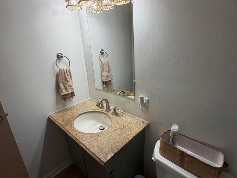 1635 Mcnaughten Road , Unit B, Columbus, OH 43232 Photo 10