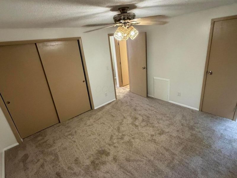 1635 Mcnaughten Road , Unit B, Columbus, OH 43232 Photo 8