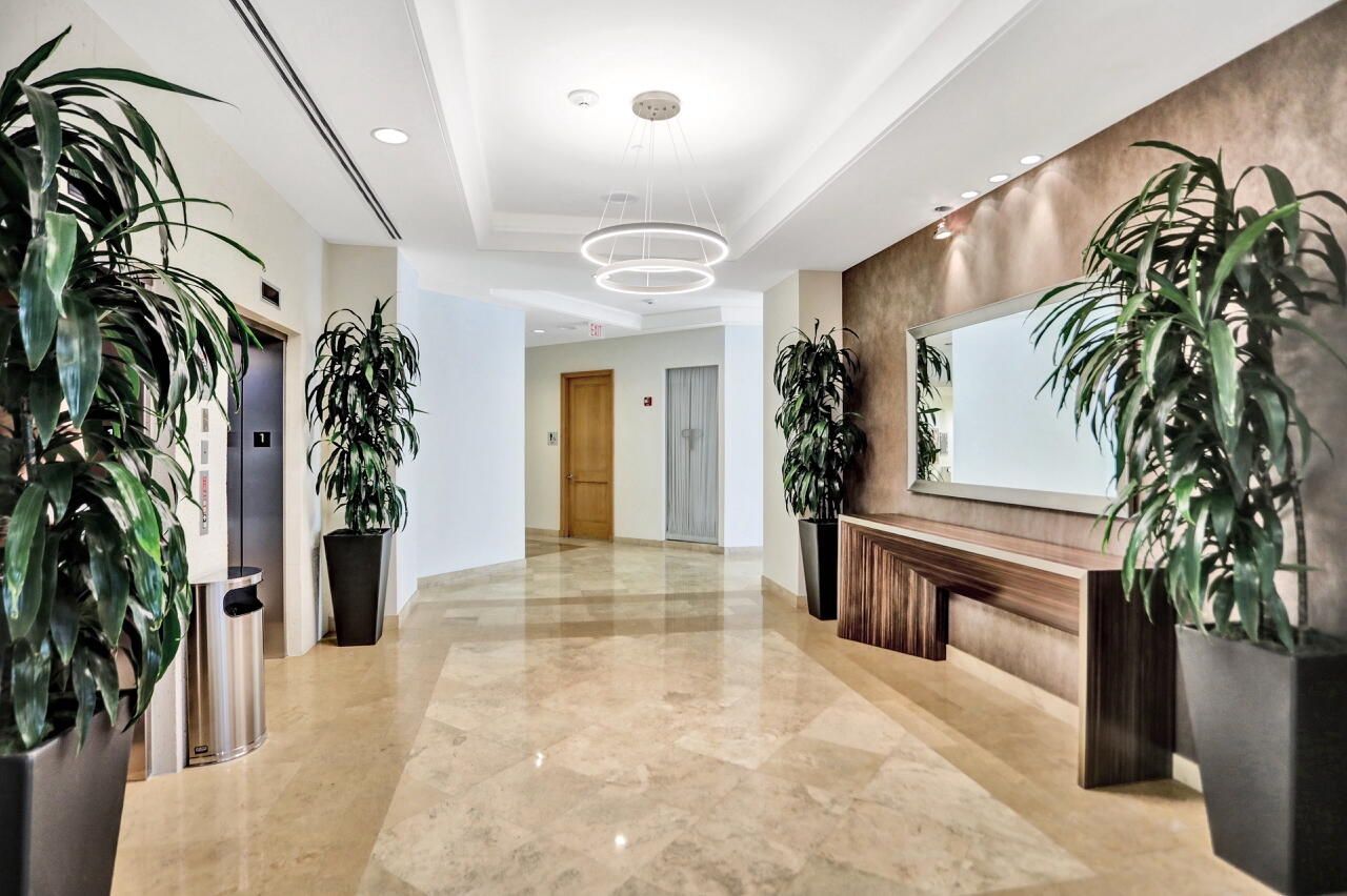 99 SE Mizner Boulevard, Unit 533, Boca Raton, FL 33432 Photo
