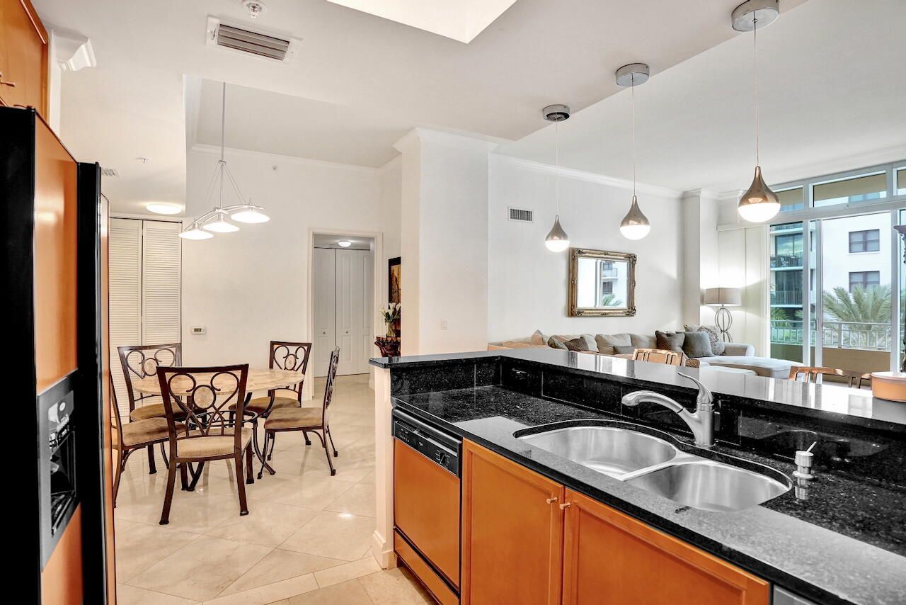 99 SE Mizner Boulevard, Unit 533, Boca Raton, FL 33432 Photo