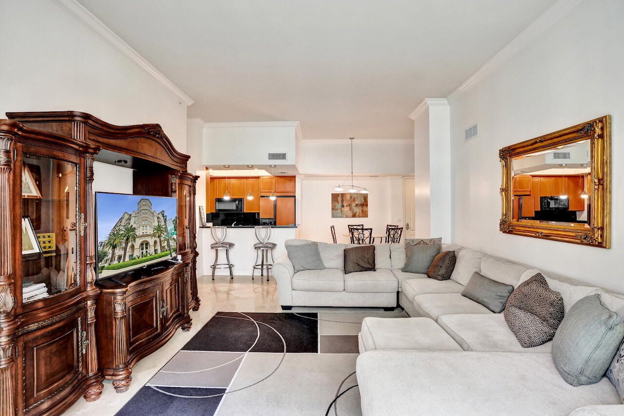 99 SE Mizner Boulevard, Unit 533, Boca Raton, FL 33432 Photo