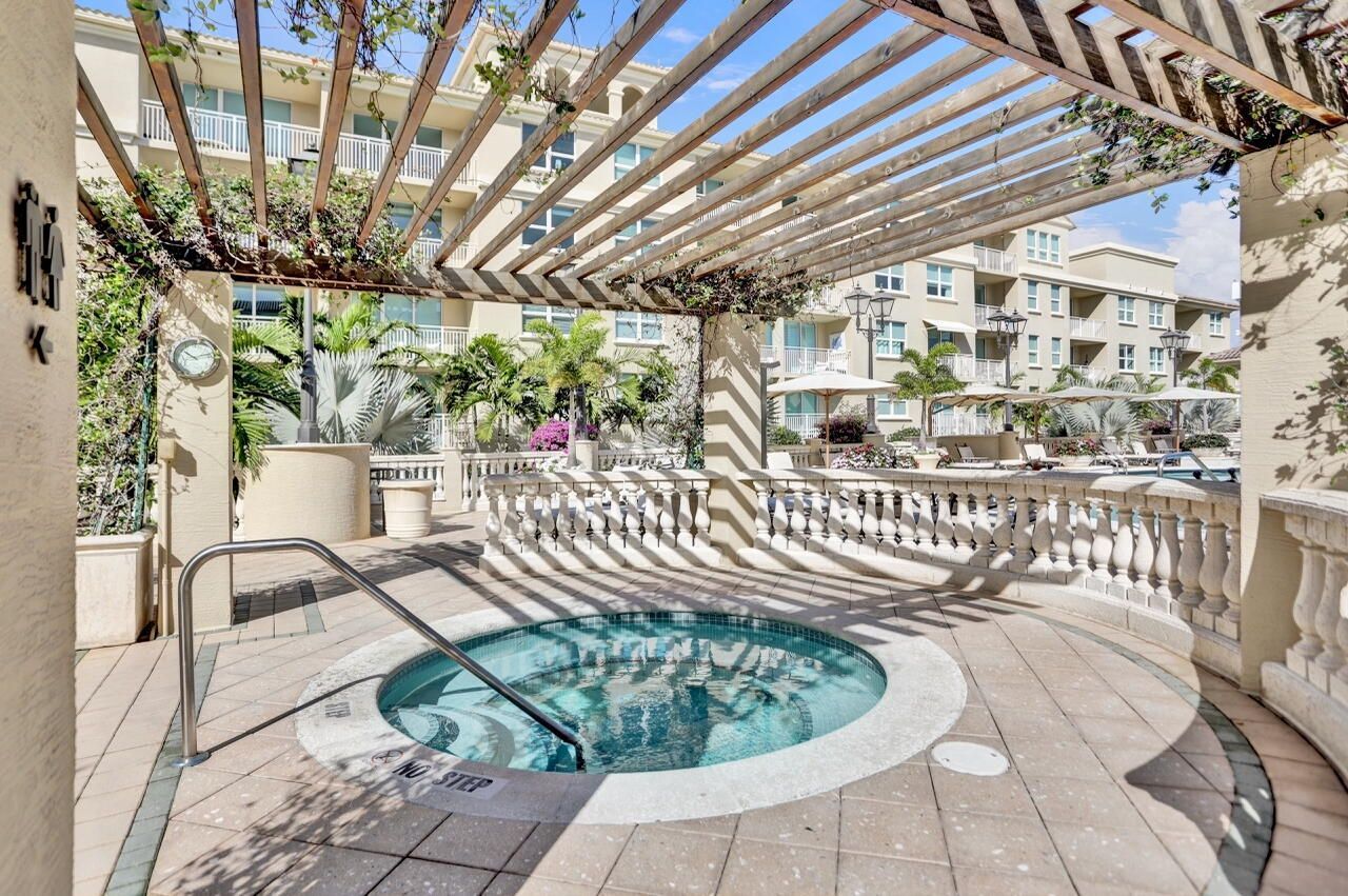 99 SE Mizner Boulevard, Unit 533, Boca Raton, FL 33432 Photo