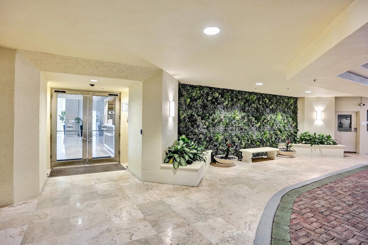 99 SE Mizner Boulevard, Unit 533, Boca Raton, FL 33432 Photo