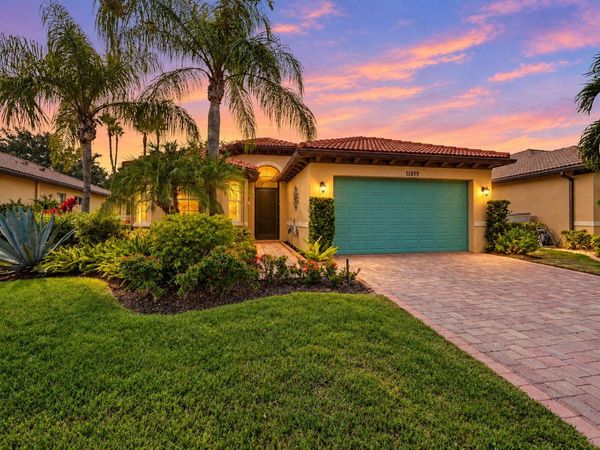 11899 SW Crestwood Circle, Port St. Lucie, FL 34987