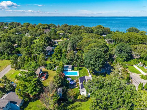 3825 Stars Road, East Marion, NY 11939