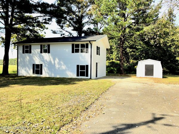 670 W Main Street , Dresden, TN 38225
