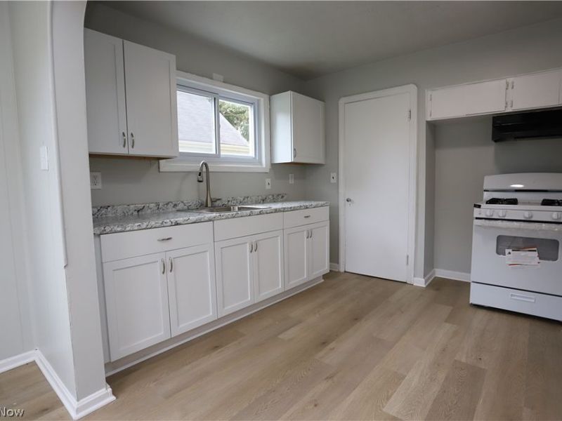10502 Park Heights Road, Cleveland, OH 44104 Photo 2