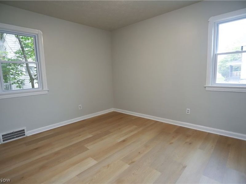 10502 Park Heights Road, Cleveland, OH 44104 Photo 8