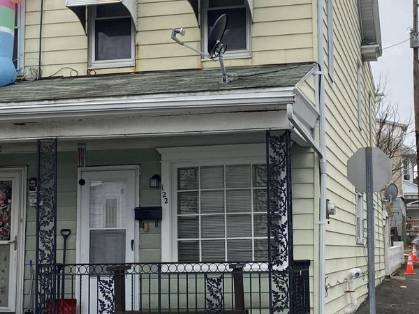 122 N POPLAR Street, Coal Township, PA 17866