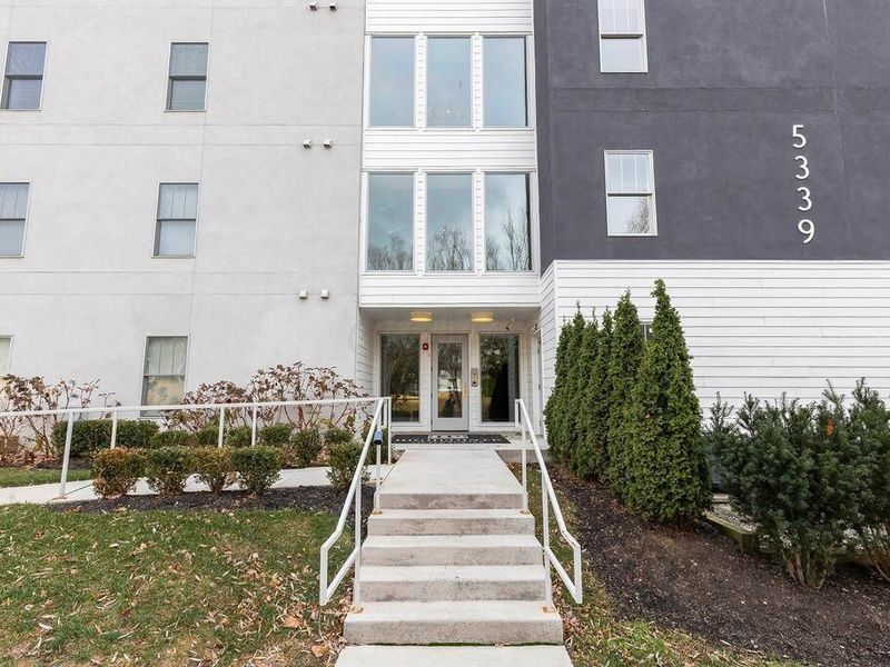 5339 Highpointe Lakes Drive , Unit 301, Westerville, OH 43081 Photo 2