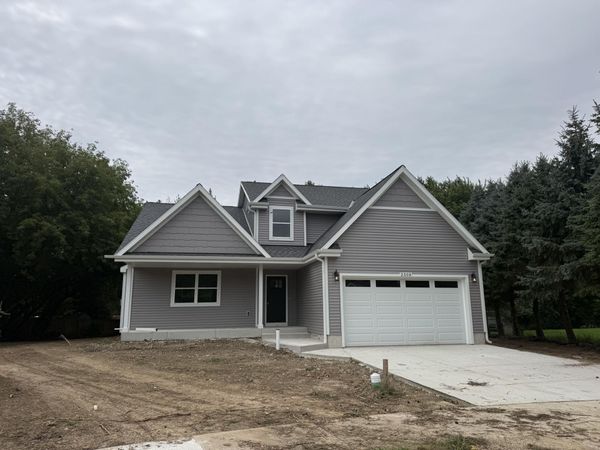 2308 Finch Ct, Waukesha, WI 53189