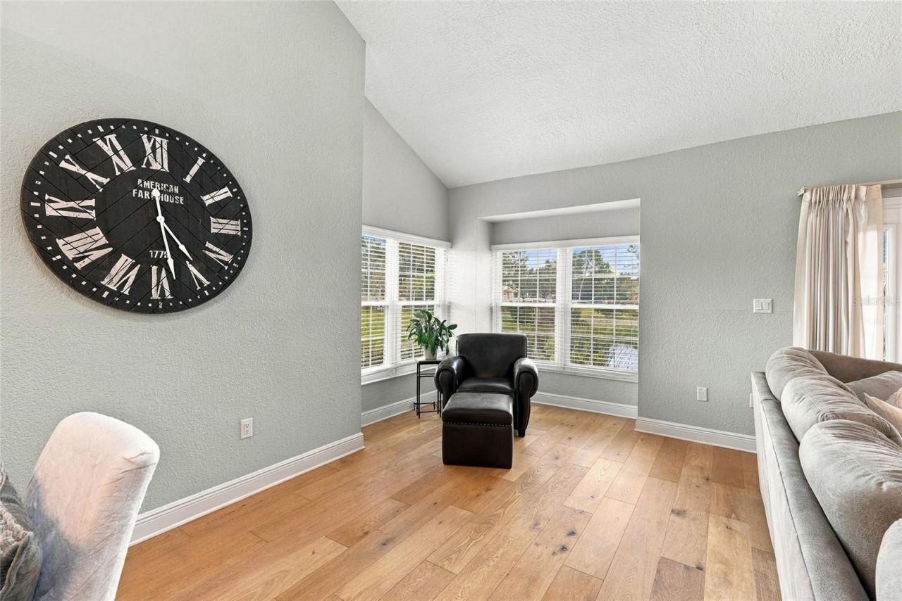 629 Segovia Court Ne, Unit 405, Saint Petersburg, FL 33703 Photo