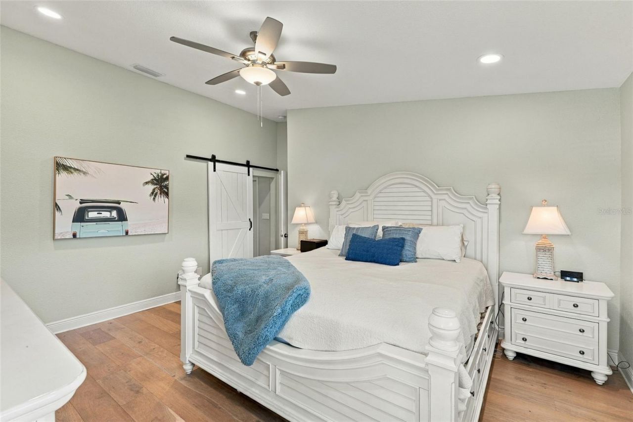 629 Segovia Court Ne, Unit 405, Saint Petersburg, FL 33703 Photo