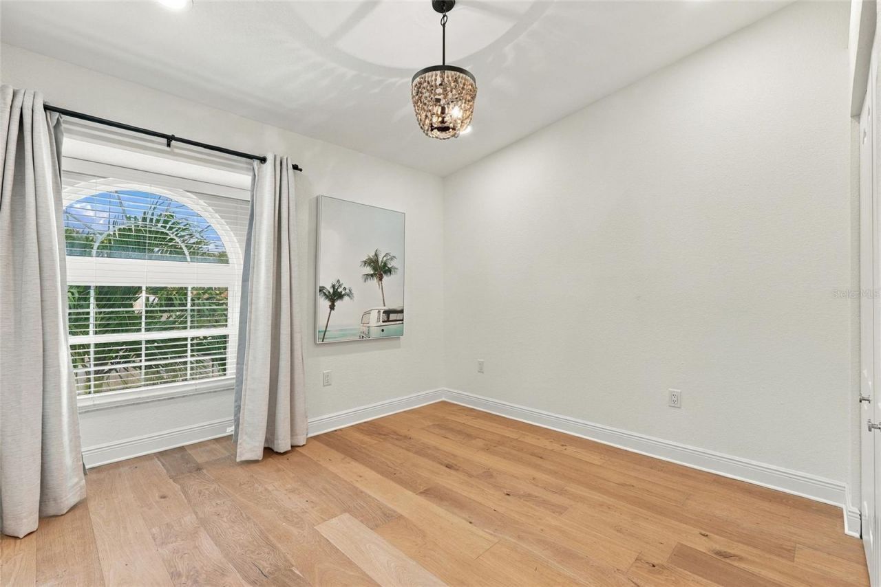 629 Segovia Court Ne, Unit 405, Saint Petersburg, FL 33703 Photo