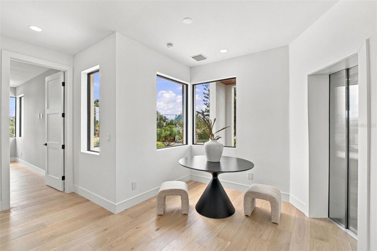 7176 S Shore Drive S, South Pasadena, FL 33707 Photo
