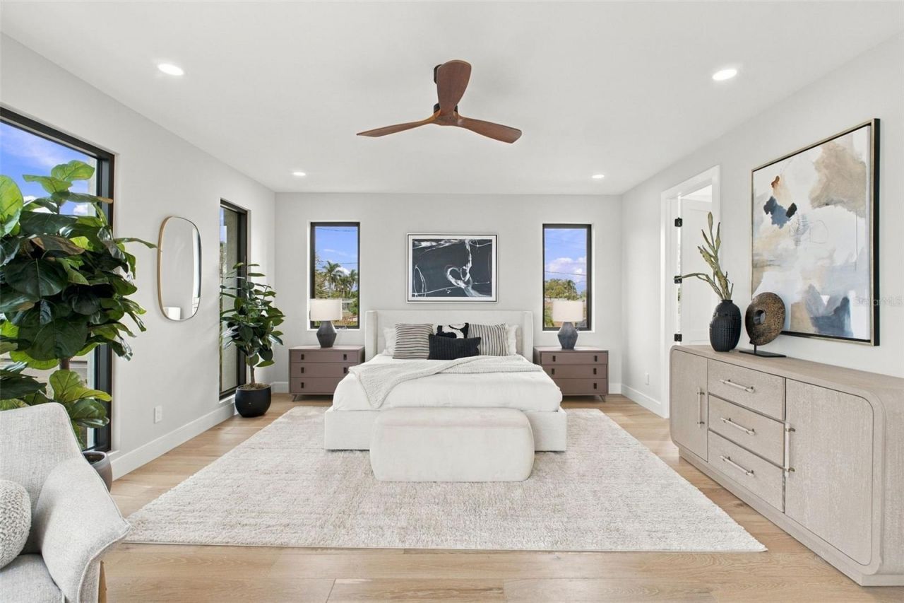 7176 S Shore Drive S, South Pasadena, FL 33707 Photo