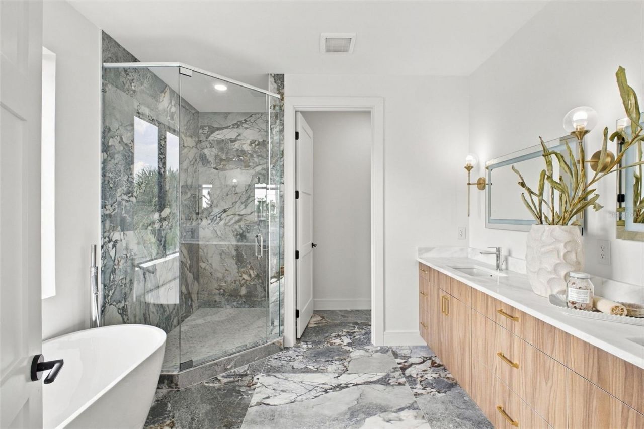 7176 S Shore Drive S, South Pasadena, FL 33707 Photo