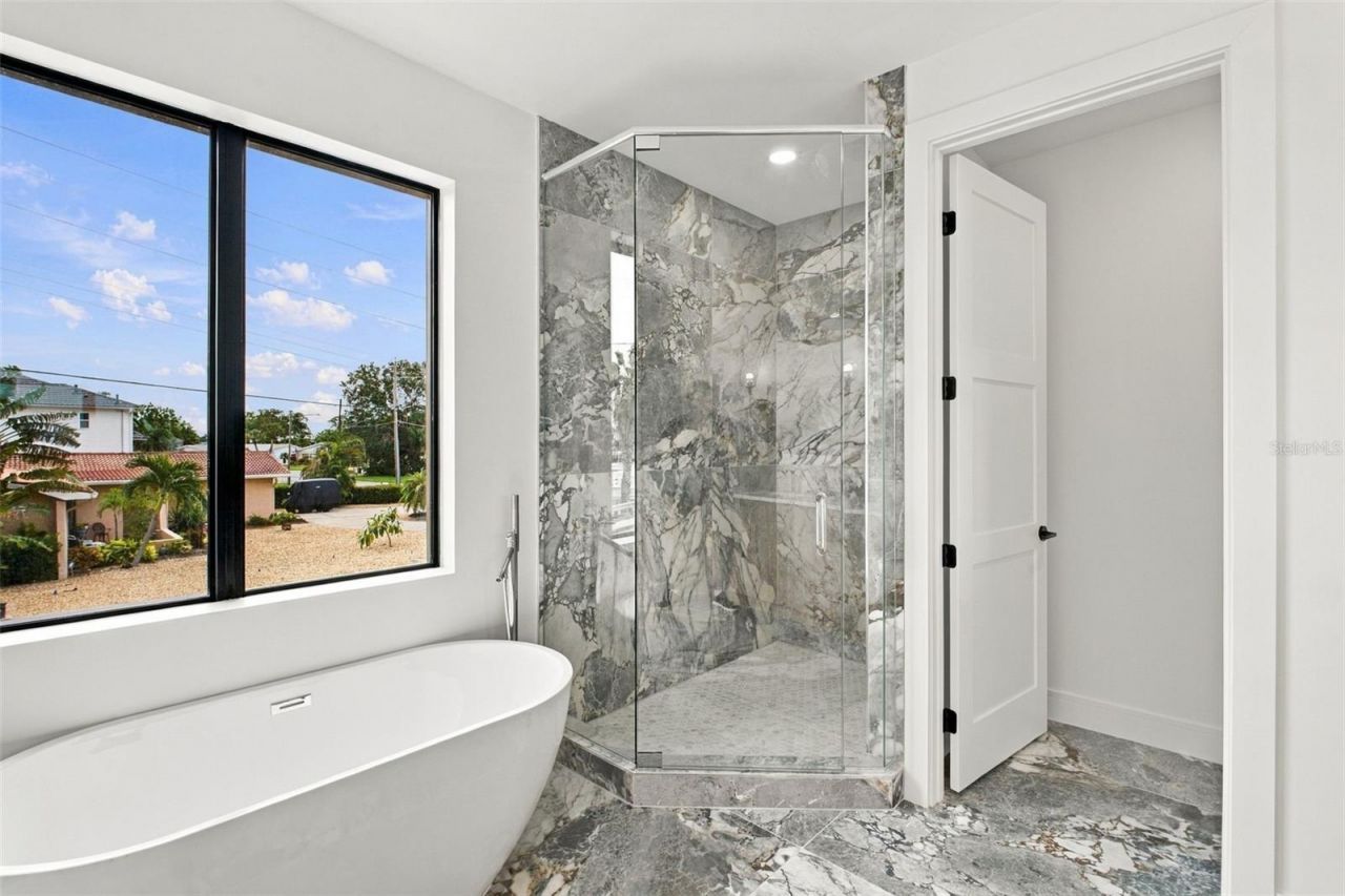 7176 S Shore Drive S, South Pasadena, FL 33707 Photo