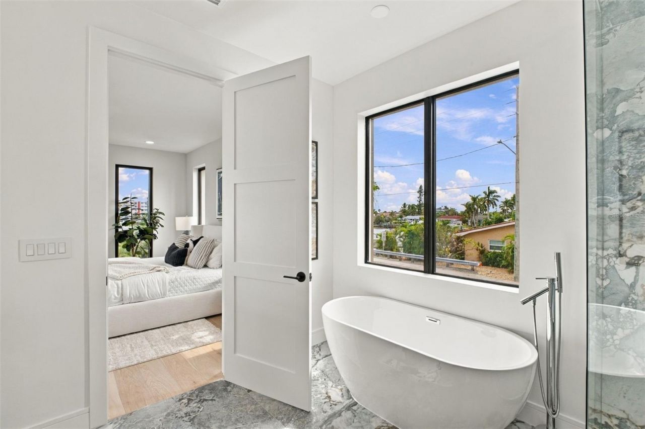 7176 S Shore Drive S, South Pasadena, FL 33707 Photo