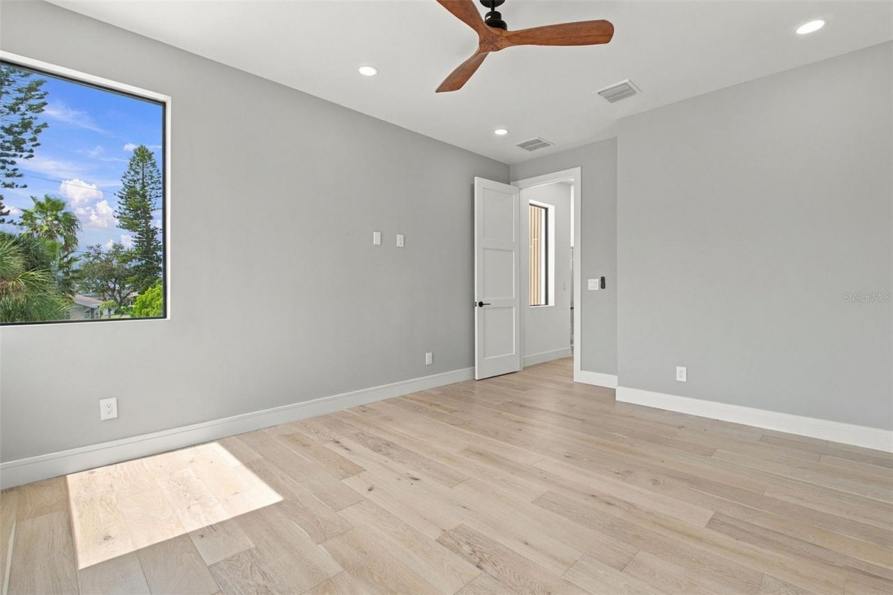 7176 S Shore Drive S, South Pasadena, FL 33707 Photo