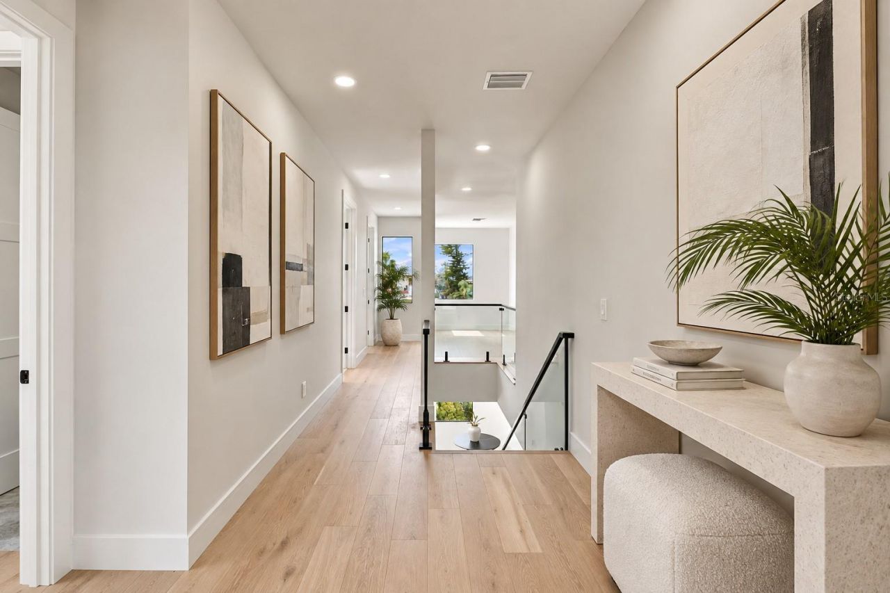 7176 S Shore Drive S, South Pasadena, FL 33707 Photo