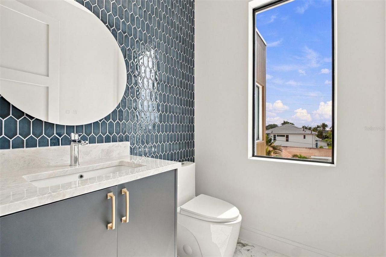 7176 S Shore Drive S, South Pasadena, FL 33707 Photo