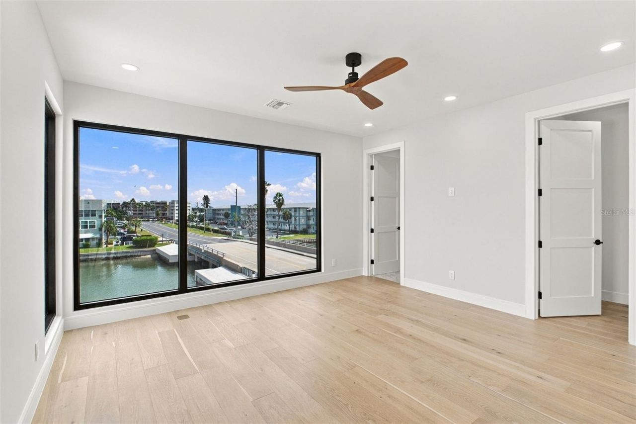 7176 S Shore Drive S, South Pasadena, FL 33707 Photo