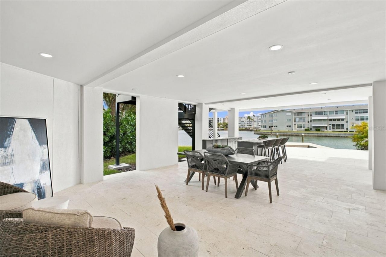 7176 S Shore Drive S, South Pasadena, FL 33707 Photo
