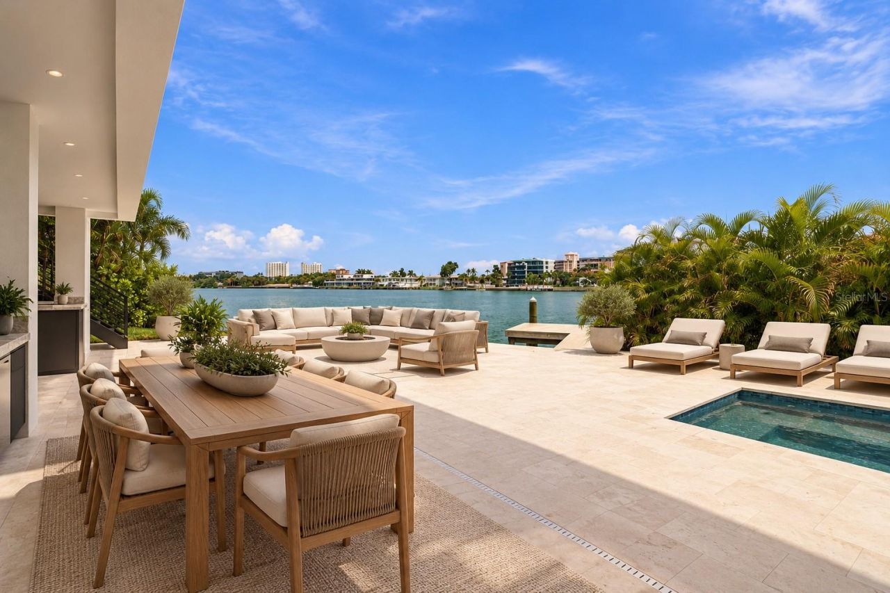 7176 S Shore Drive S, South Pasadena, FL 33707 Photo