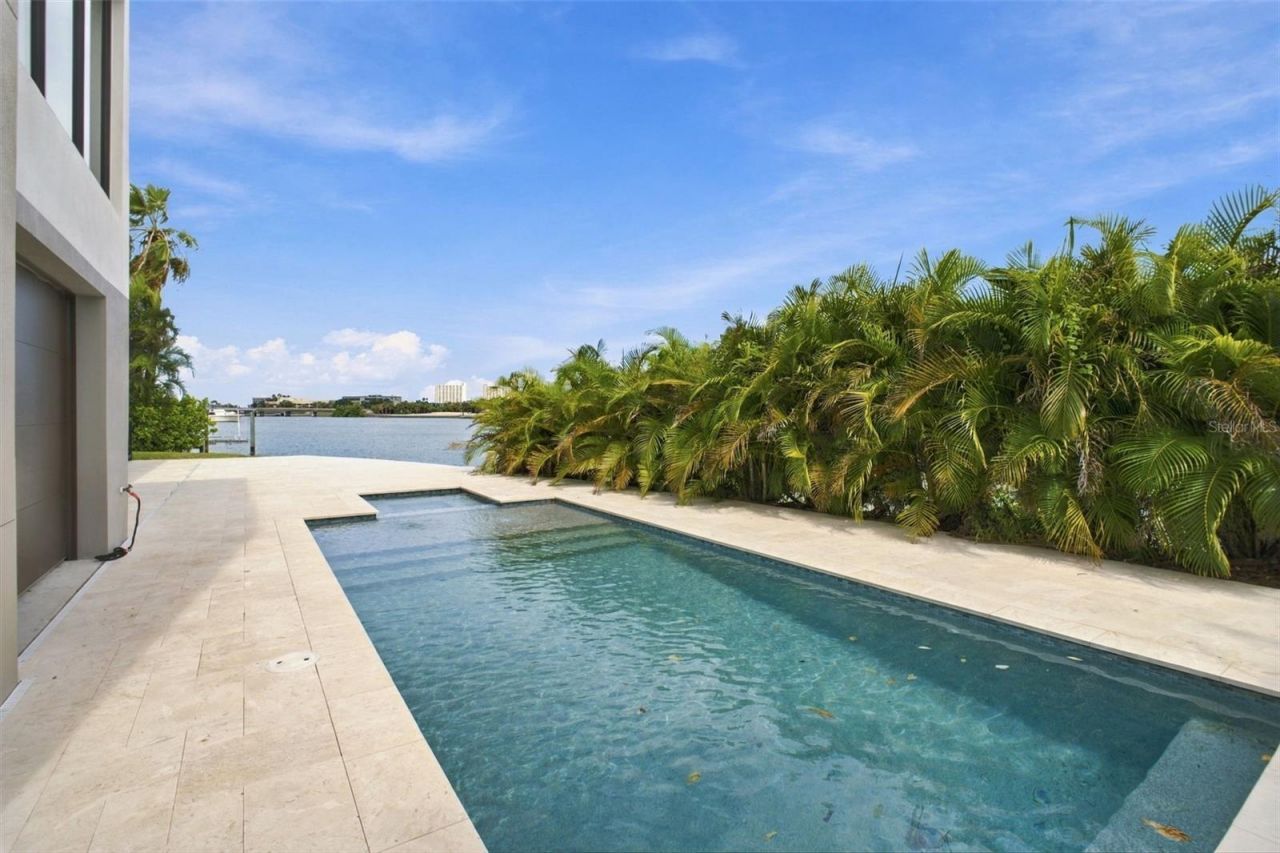 7176 S Shore Drive S, South Pasadena, FL 33707 Photo