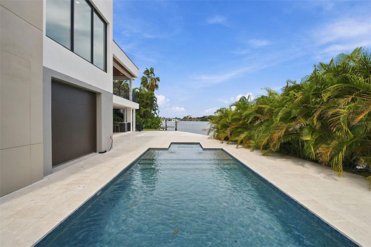 7176 S Shore Drive S, South Pasadena, FL 33707 Photo