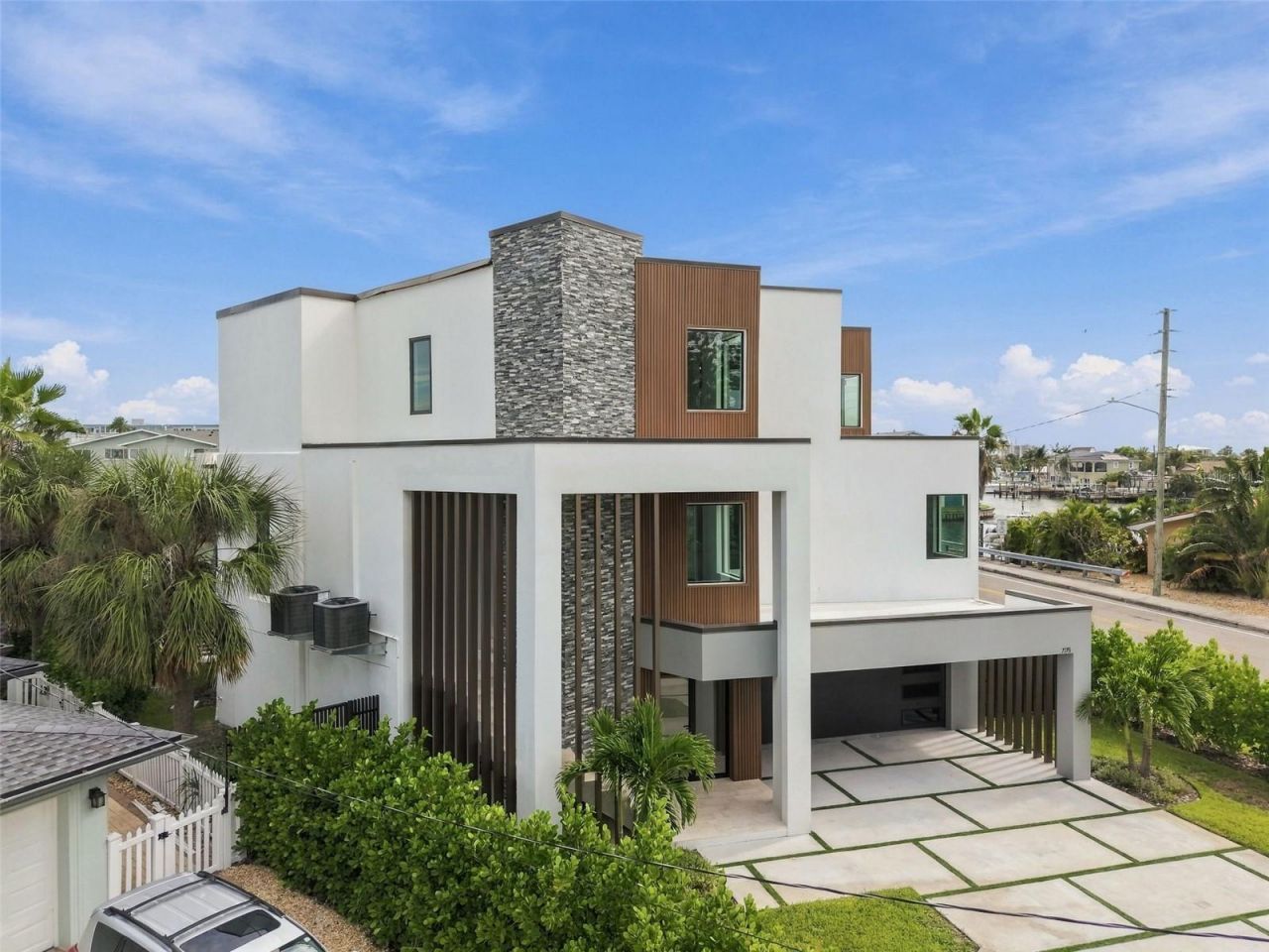 7176 S Shore Drive S, South Pasadena, FL 33707 Photo