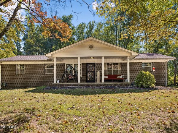 1813 Oak Grove Rd , Rocky Top, TN 37769