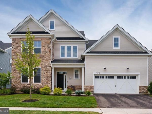 11 COLE PLACE, CRANBURY, NJ 08512